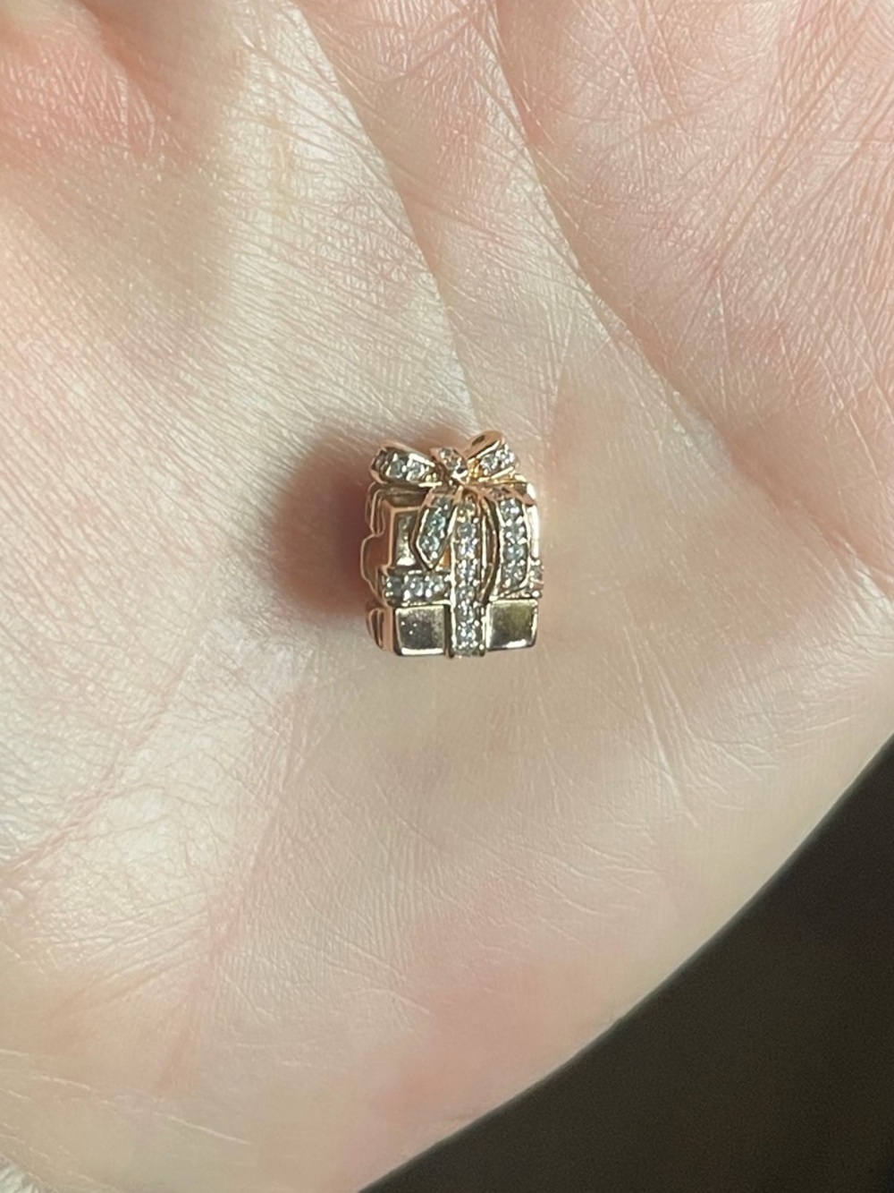 Pandora Rose Gold Present Charm - Picture 3 of 7